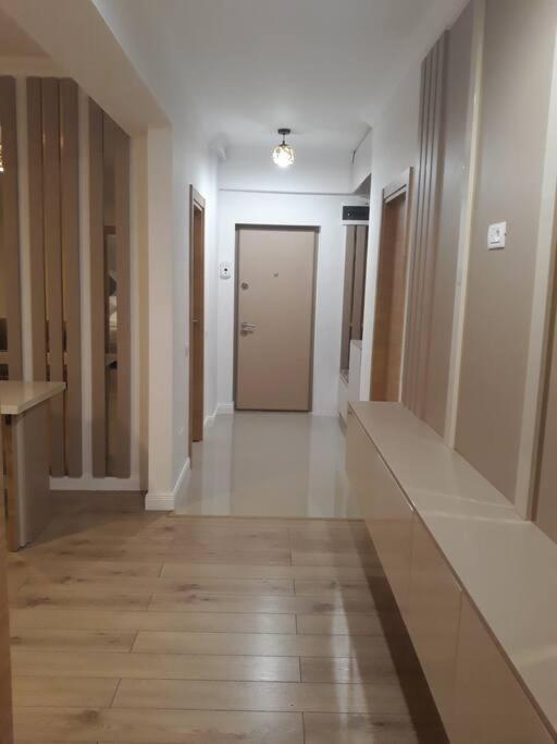 Elegant Suite - Titan Park Bucharest Exterior photo
