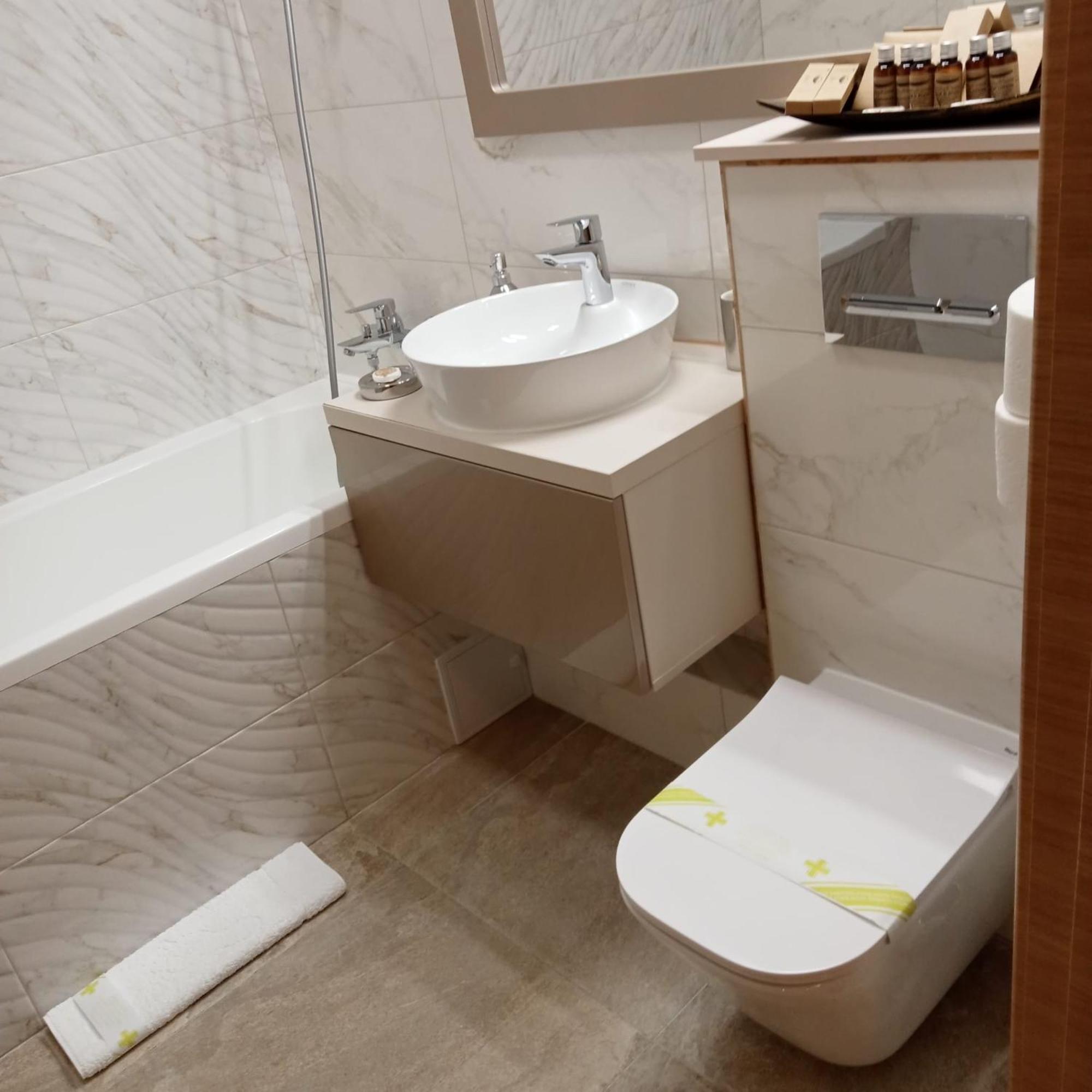 Elegant Suite - Titan Park Bucharest Exterior photo